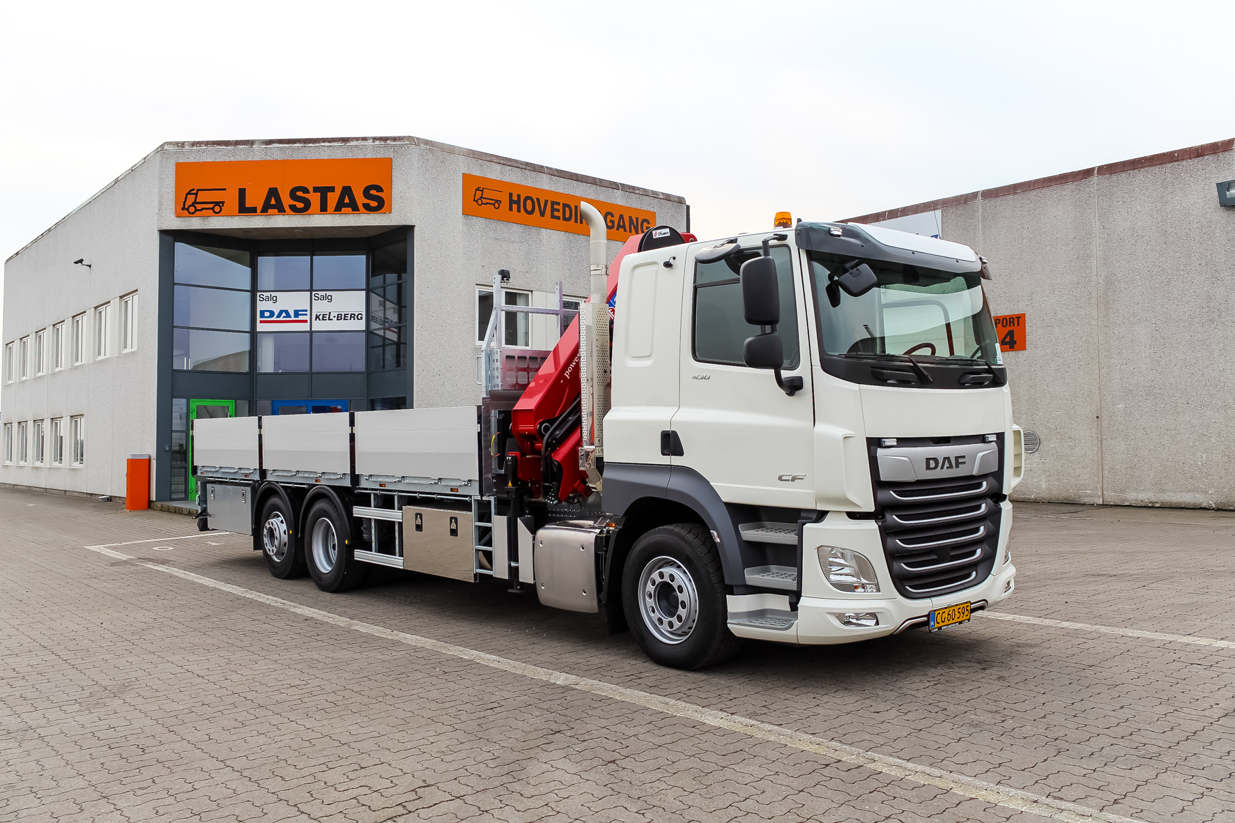 Lastas Trucks Danmark A/S leverer en ny DAF CF 430 FAN SLC til Sømod A/S