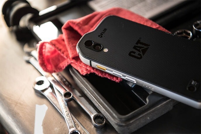 S61 Caterpillar smartphone