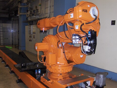 ABB robot IRB6600 IRC5 175kg/2.8m + åkbana 12m