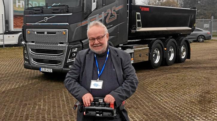 Designwerk visar el-lastbil baserad på Volvo FH med 700 km