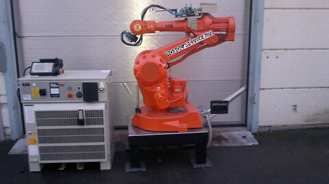 Ny ABB robot IRB2400 16kg/1.5m med garanti