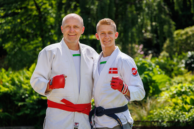 Skou Gruppen sponsorerer dansk ju-jitsu-kæmper Jesper Hoffmann Kilbak, som skal til World Games i Alabama. (Foto: Skou Gruppen)
