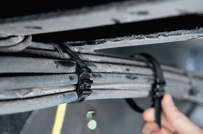 Strips kabelbinder modstandsdygtig offshore entreprenør køretøj UV resistent Robusto HellermannTyton