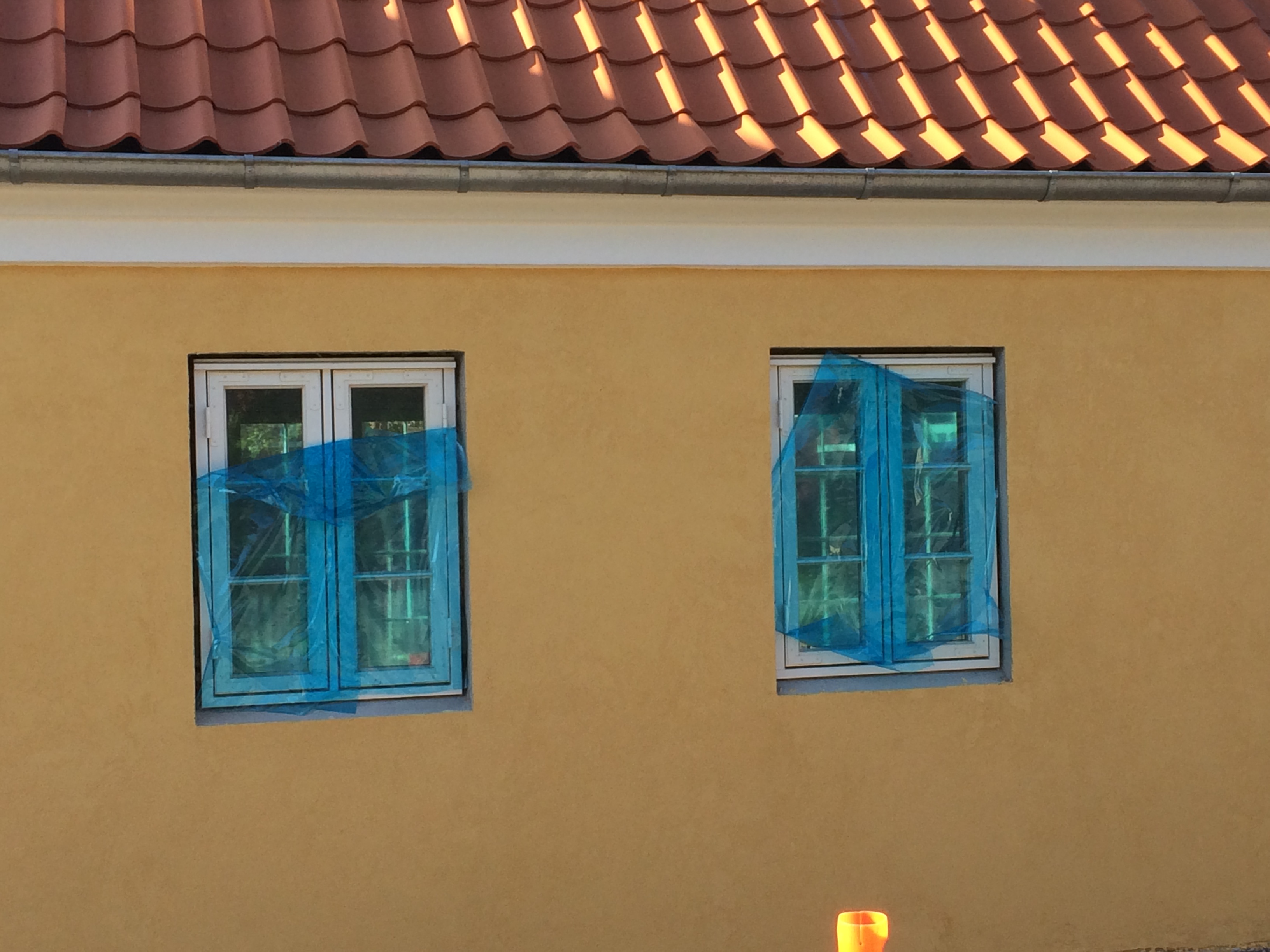 Mangler du en afdækning af vinduerne når huset skal males.