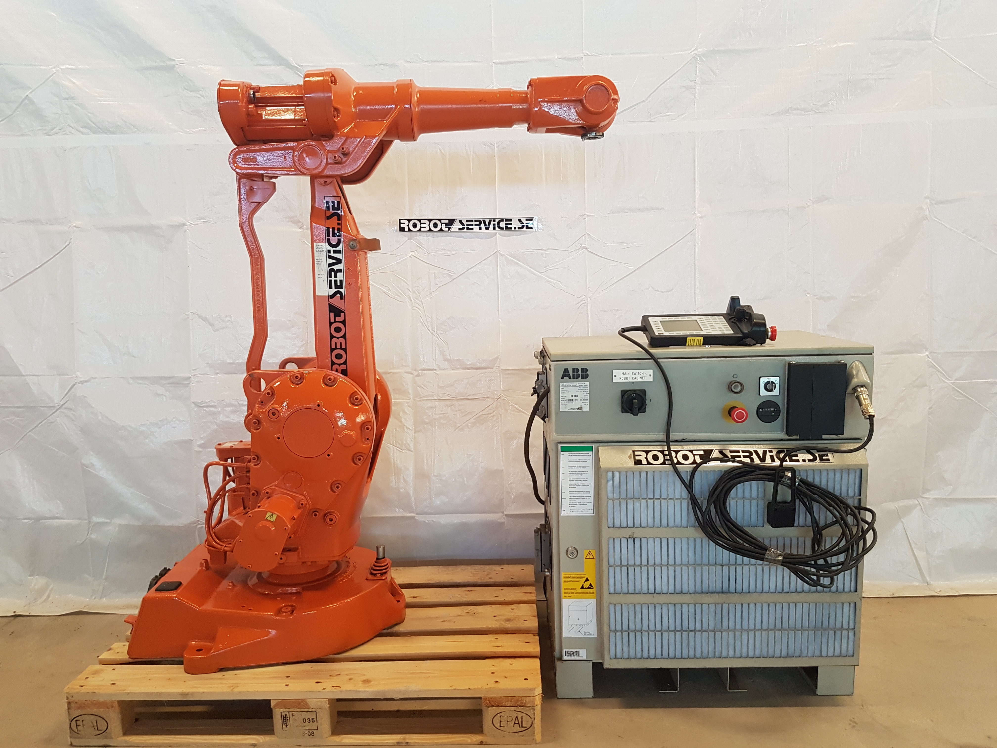 ABB robot IRB2400 M2000 S4C+ 10kg 1,5m - NTT Woodnet