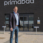 Jan Zwanenberg, owner and managing director of Primabad B.V.: \"The height-adjustable washbasin from our Move bathroom range makes a small but important contribution to improving ergonomics and convenience for all users in everyday life.\" Photo: Primabad