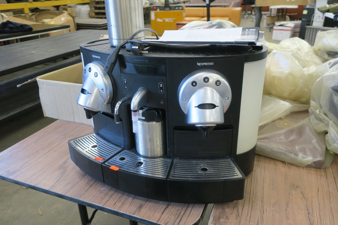 Kaffemaskine nespresso professional gemini 220 / 734 / CS223