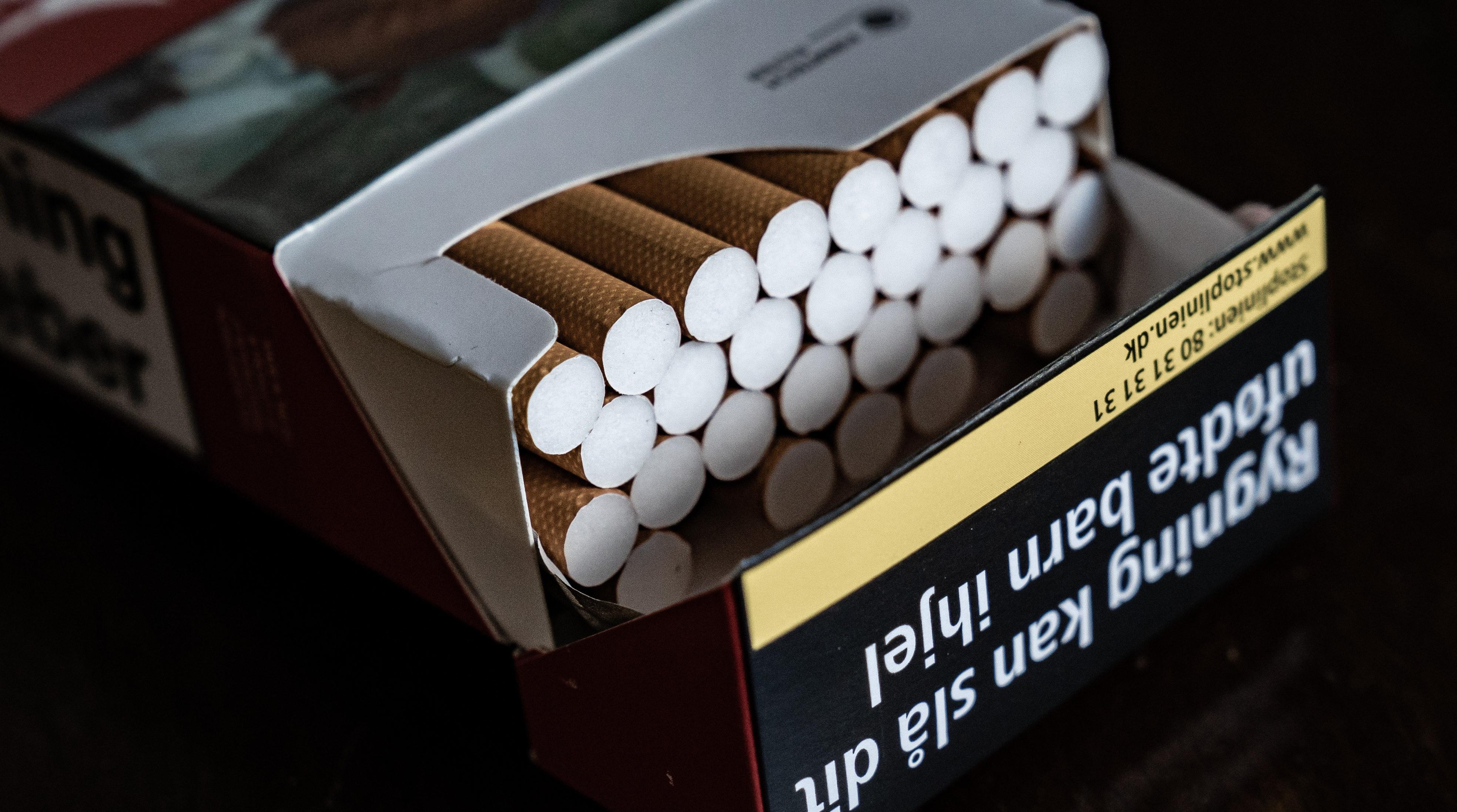afgift giver salg cigaretter 62 år