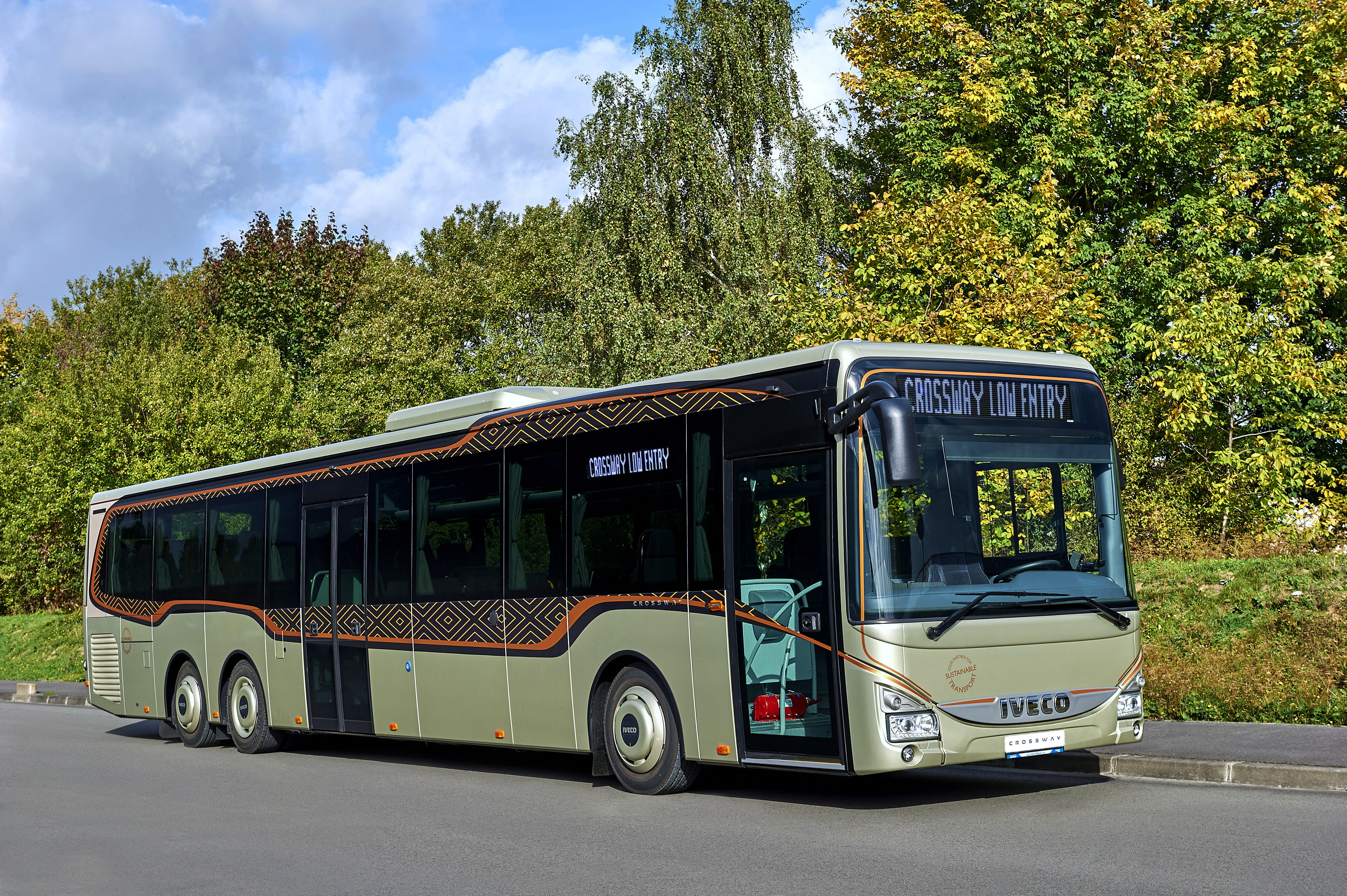 Se Ivecos Crossway LE 14,5m buss