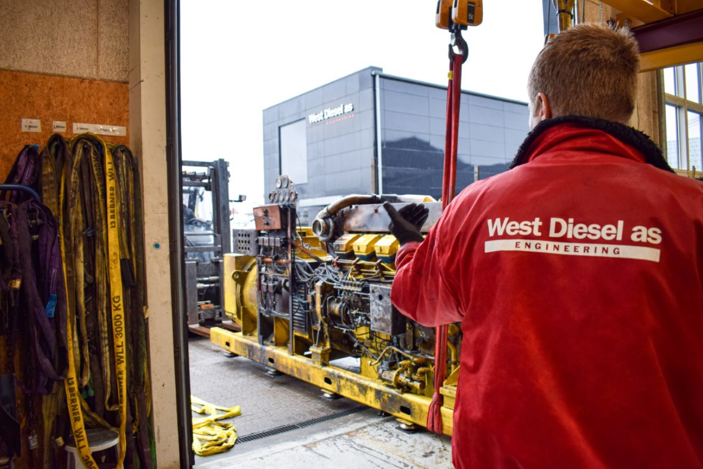 Højttaler Diverse Billedhugger West Diesel søger Diesel Mekaniker til offshore stilling