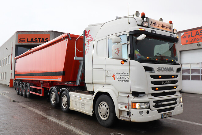 Kel-Berg 4 akslet tiptrailer 56 m3  fra Lastas