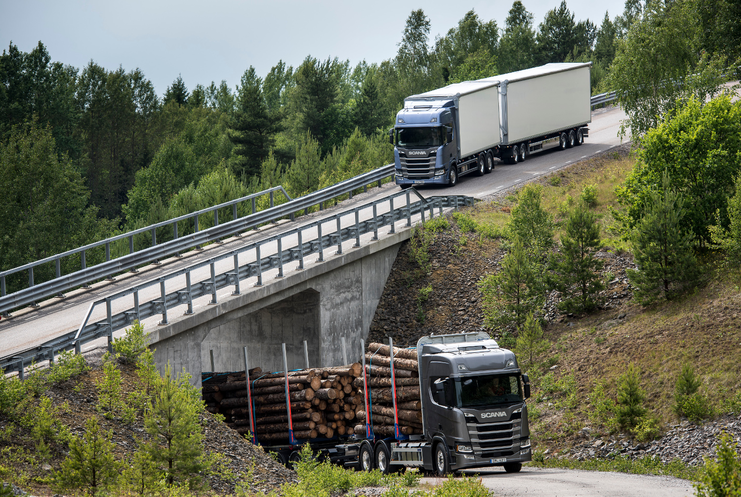Ã
rets lastbil sejrer transportmagasinet Lastbil seng